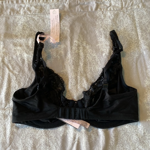 Victoria’s Secret Body by Victoria Unlined Demi - Picture 2 of 3